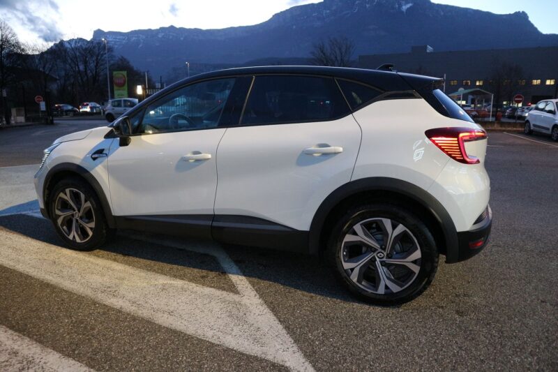 RENAULT CAPTUR II<br>1.3 TCE MILD HYBRID 140CH RS LINE – Image 3