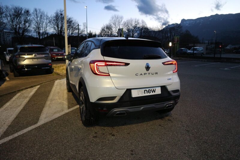 RENAULT CAPTUR II<br>1.3 TCE MILD HYBRID 140CH RS LINE – Image 4